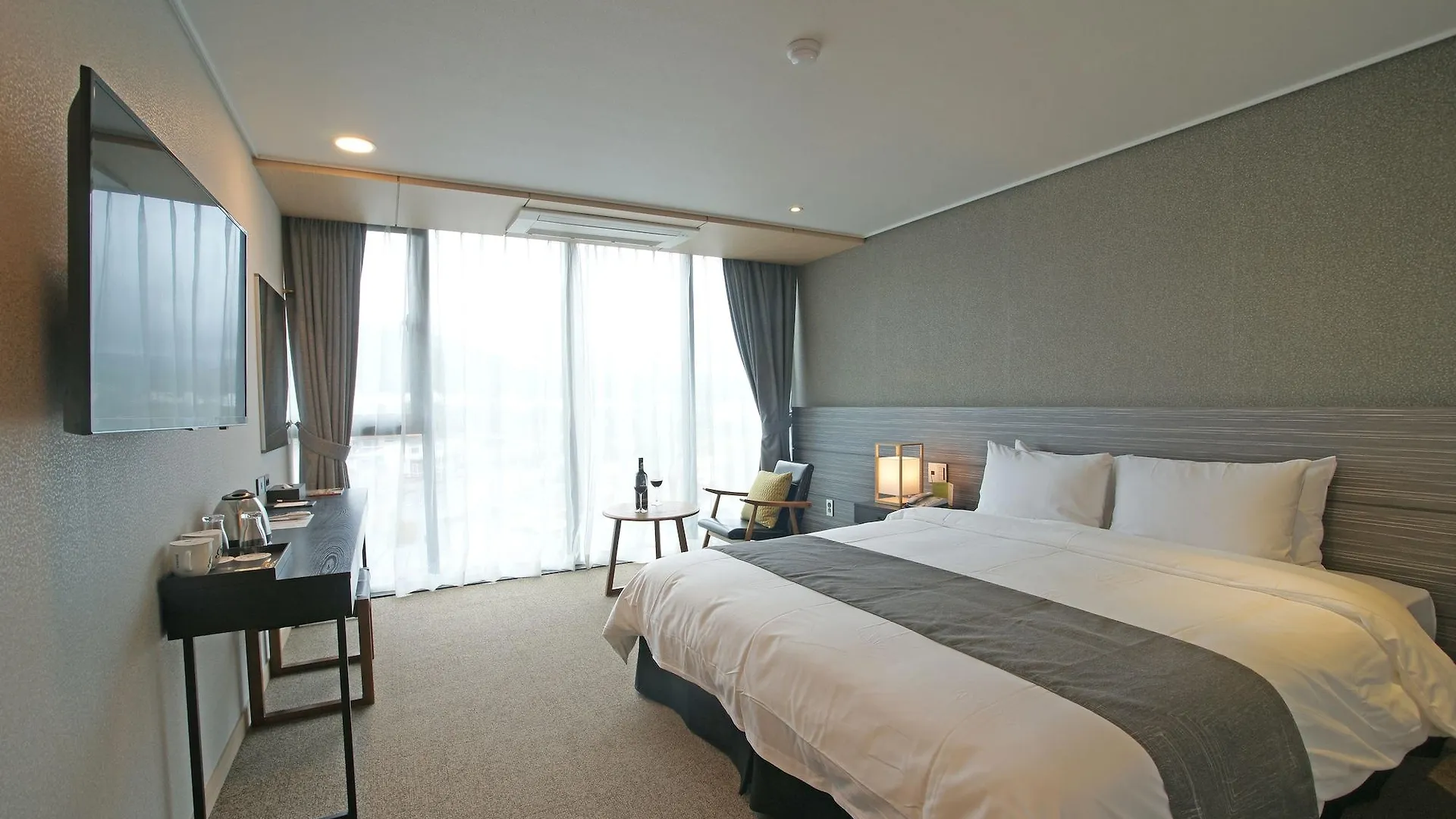 I-Jin Hotel Jeju 3*,