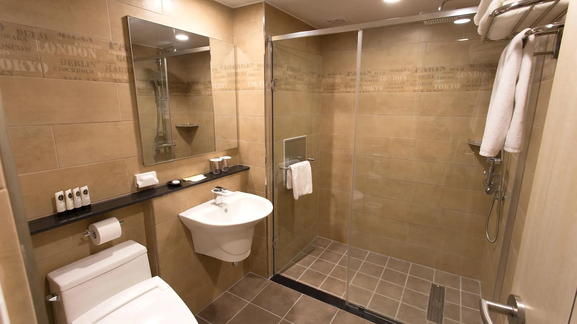 I-Jin Hotel Jeju 3*,  South Korea